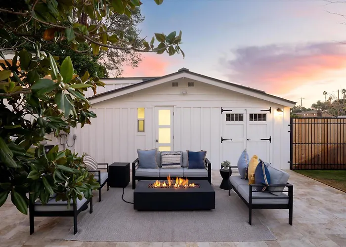 Holiday home 3 Bedroom Paradise Pool Hot Tub Fire Pit Ping Pong Phoenix